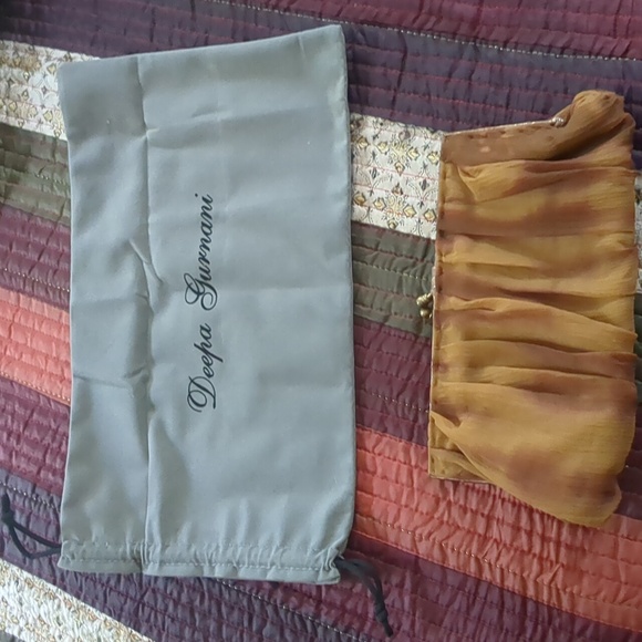 Vintage DEEPA GURNANI* silk tie dye and brass snap close clutch w/dust bag - Picture 11 of 12
